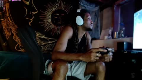 xxxjrstrokesxxx online show from March 8, 9:18 pm