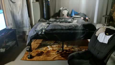 xxxjrstrokesxxx online show from September 9, 2:44 am