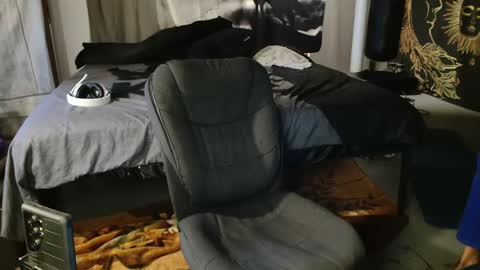 xxxjrstrokesxxx online show from September 23, 7:44 am