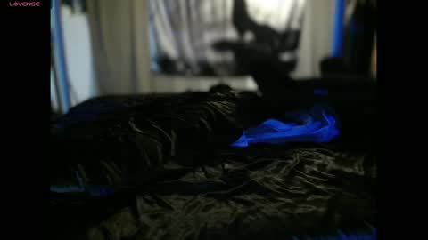 xxxjrstrokesxxx online show from November 17, 8:14 pm