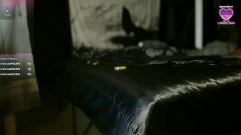 xxxjrstrokesxxx online show from November 24, 4:23 am