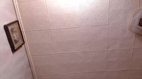 Snapshot of xxxkinkycpl chatting on December 17, 12:00 pm isa and gonzo online show from December 17, 12:00 pm