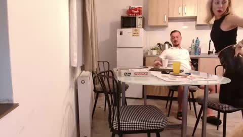 Snapshot of xxxkinkycpl chatting on November 2, 5:48 pm isa and gonzo online show from November 2, 5:48 pm