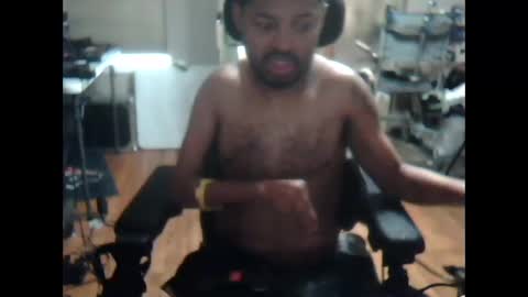 xxxonwheelz online show from September 12, 6:19 pm