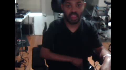 xxxonwheelz online show from September 17, 9:05 pm