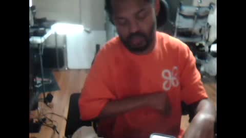 xxxonwheelz online show from September 23, 6:44 pm