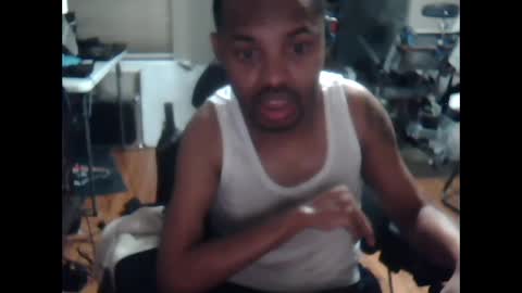 xxxonwheelz online show from October 6, 5:38 am