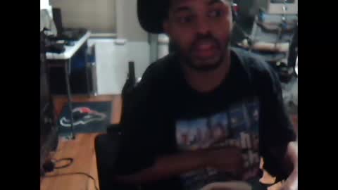 xxxonwheelz online show from October 28, 4:27 am