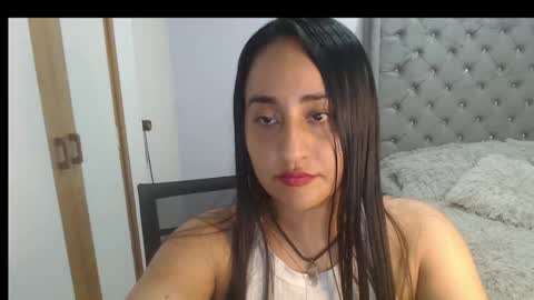 Lunhaa   online show from March 8, 10:56 pm