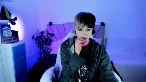 xzerox_ online show from December 1, 3:39 pm