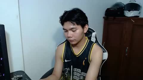 Snapshot of yamati21 chatting on November 18, 7:51 pm Eian online show from November 18, 7:51 pm