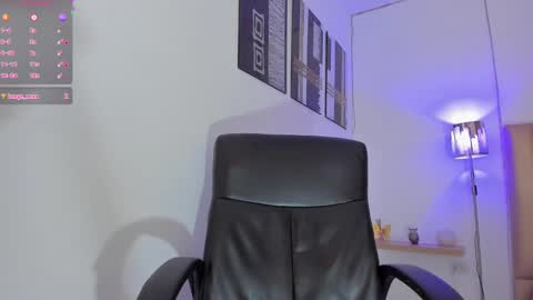 Naomi online show from September 17, 10:11 pm