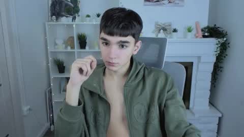 yamitwink online show from November 30, 8:24 pm