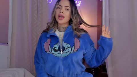 YANDRA CELIS online show from January 15, 3:43 am