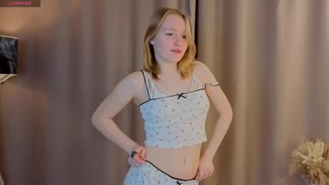 Kate online show from November 5, 1:11 pm