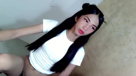 Snapshot of yannafucks chatting on October 10, 10:36 am yannafucks online show from October 10, 10:36 am