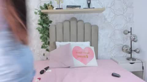 Yara online show from September 12, 8:20 pm