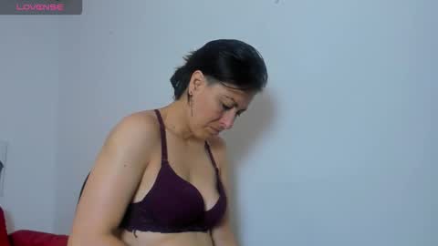 Yasemin online show from November 13, 10:47 am