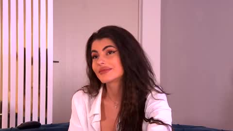 Snapshot of yasminaluna chatting on November 14, 4:11 am Yasmina online show from November 14, 4:11 am