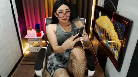 yassiered online show from September 23, 10:51 am