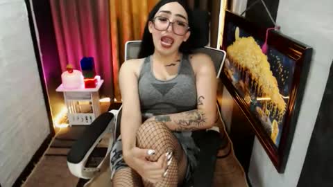 yassiered online show from September 25, 7:45 am