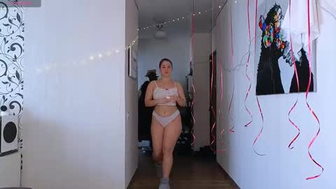 Yasyaa  online show from February 26, 11:20 am