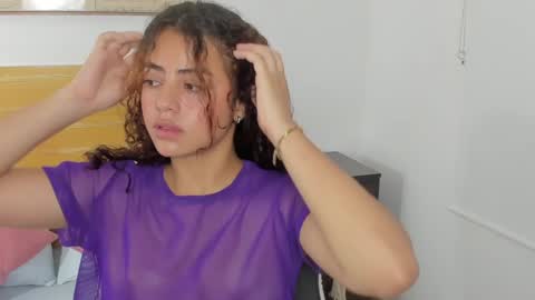 Snapshot of yaya23x chatting on January 17, 12:10 pm yaya23x online show from January 17, 12:10 pm