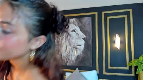 Snapshot of yaya23x chatting on February 8, 3:21 pm yaya23x online show from February 8, 3:21 pm