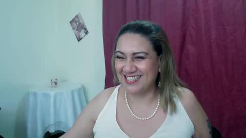 Snapshot of yayita_mature chatting on January 20, 4:12 pm yayita online show from January 20, 4:12 pm