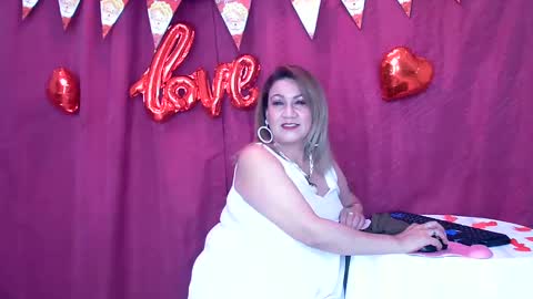 Snapshot of yayita_mature chatting on February 9, 12:52 pm yayita online show from February 9, 12:52 pm