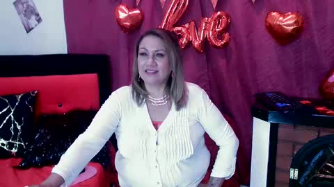 Snapshot of yayita_mature chatting on February 14, 9:21 pm yayita online show from February 14, 9:21 pm