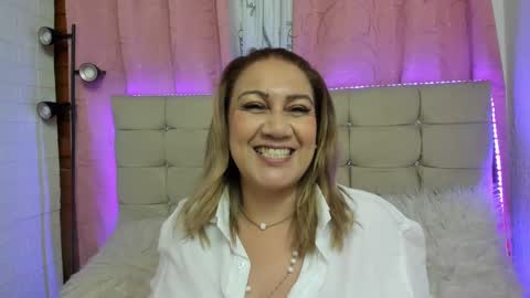 Snapshot of yayita_mature chatting on March 10, 2:16 pm yayita online show from March 10, 2:16 pm