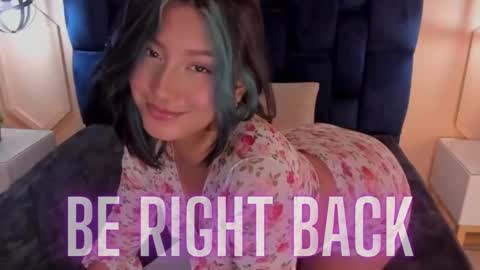 Yazmin online show from December 5, 5:28 pm