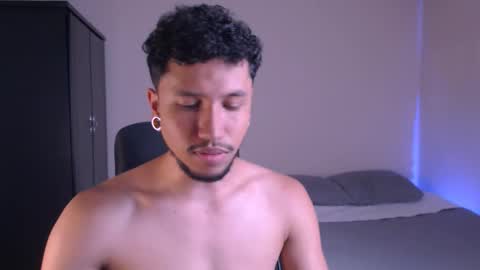 Snapshot of yeff_stone chatting on September 24, 1:42 am yeff online show from September 24, 1:42 am