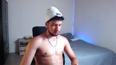 Snapshot of yeff_stone chatting on October 5, 1:48 am yeff online show from October 5, 1:48 am