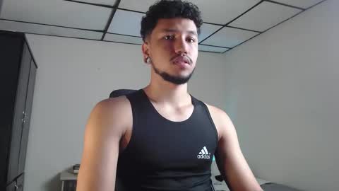 Snapshot of yeff_stone chatting on October 23, 2:00 am yeff online show from October 23, 2:00 am