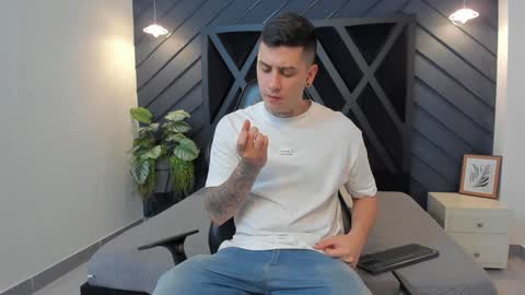 Snapshot of yeiko_romero_ chatting on January 12, 2:56 am YEIKO ROMERO online show from January 12, 2:56 am