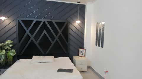 Snapshot of yeiko_romero_ chatting on February 1, 6:08 pm YEIKO ROMERO online show from February 1, 6:08 pm