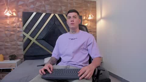 Snapshot of yeiko_romero_ chatting on February 3, 5:14 pm YEIKO ROMERO online show from February 3, 5:14 pm