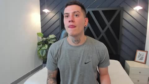 Snapshot of yeiko_romero_ chatting on February 13, 5:22 pm YEIKO ROMERO online show from February 13, 5:22 pm