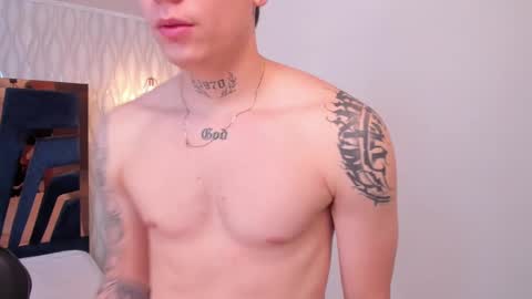 Snapshot of yeiko_romero_ chatting on February 21, 5:31 pm YEIKO ROMERO online show from February 21, 5:31 pm