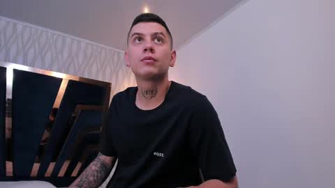 Snapshot of yeiko_romero_ chatting on March 2, 1:49 pm YEIKO ROMERO online show from March 2, 1:49 pm