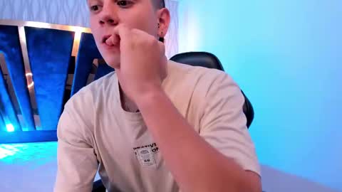 Snapshot of yeiko_romero_ chatting on March 11, 5:24 pm YEIKO ROMERO online show from March 11, 5:24 pm