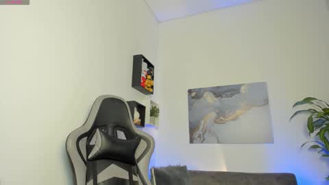 Snapshot of yeiko_romero_ chatting on September 18, 8:16 am YEIKO ROMERO online show from September 18, 8:16 am