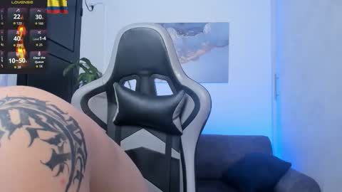 Snapshot of yeiko_romero_ chatting on November 13, 5:34 pm YEIKO ROMERO online show from November 13, 5:34 pm