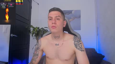 Snapshot of yeiko_romero_ chatting on November 25, 6:19 pm YEIKO ROMERO online show from November 25, 6:19 pm