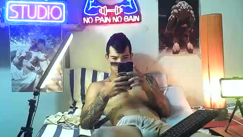 Snapshot of yeisoncastellanos1999 chatting on October 17, 7:16 pm yeisoncastellanos1999 online show from October 17, 7:16 pm