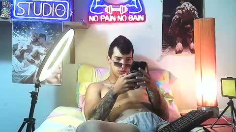 Snapshot of yeisoncastellanos1999 chatting on October 23, 2:00 am yeisoncastellanos1999 online show from October 23, 2:00 am