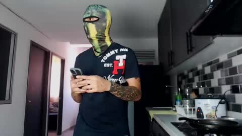 Snapshot of yeisongomezz chatting on September 9, 7:57 pm yeisongomezz online show from September 9, 7:57 pm