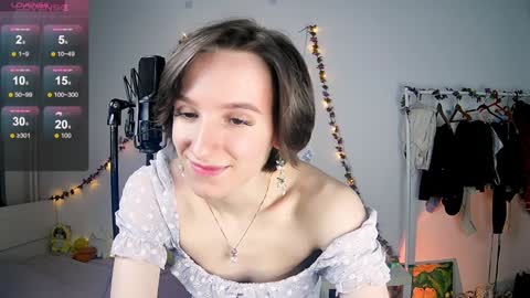 Snapshot of yellow_songbird chatting on January 24, 2:30 pm Liya online show from January 24, 2:30 pm